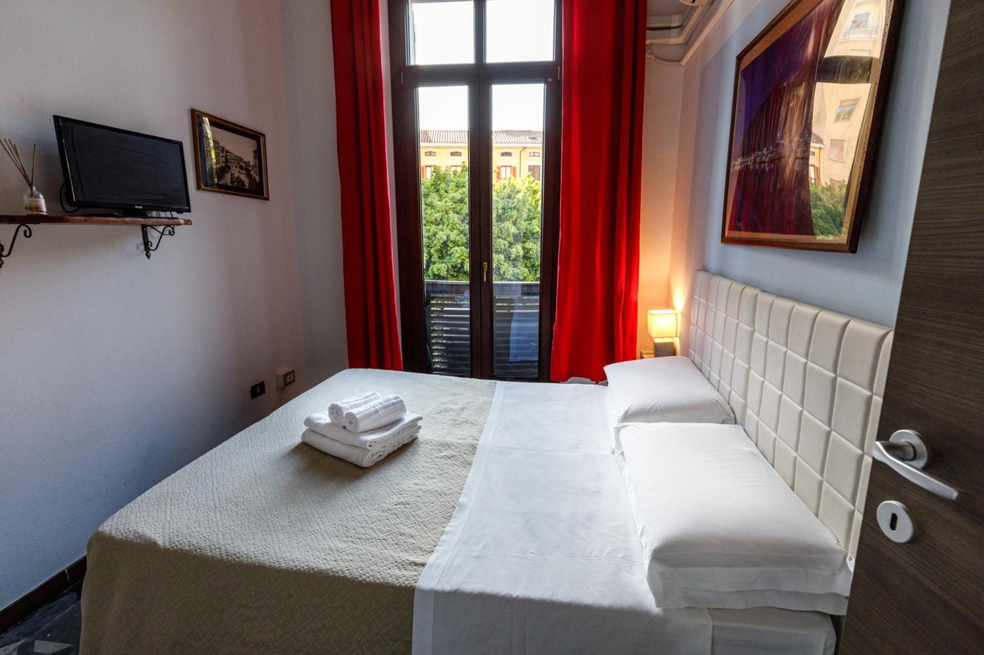 Onlyrooms III - Recommended For Under 30S Cagliari Habitación foto