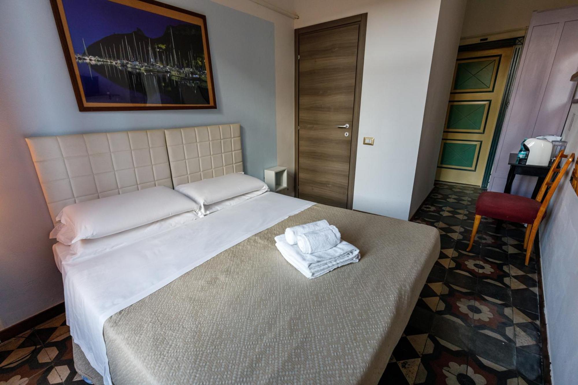 Onlyrooms III - Recommended For Under 30S Cagliari Exterior foto