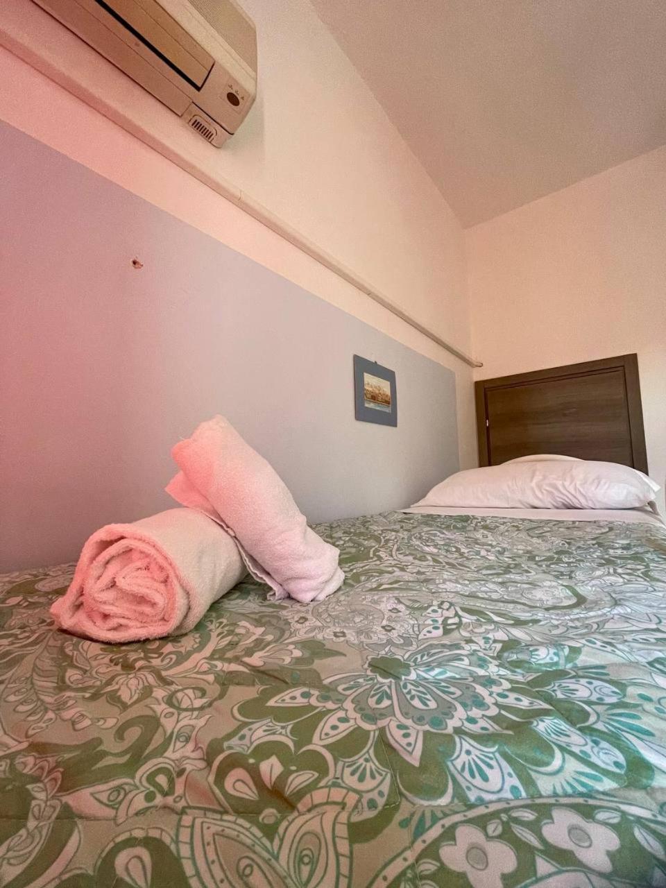 Onlyrooms III - Recommended For Under 30S Cagliari Habitación foto